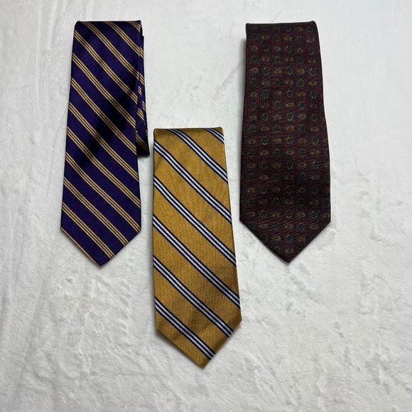 Brooks Brothers Ties - Picture 1 of 5